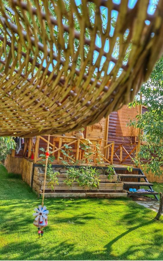 Derin Tas-Bungalow ดัตชา ภายนอก รูปภาพ